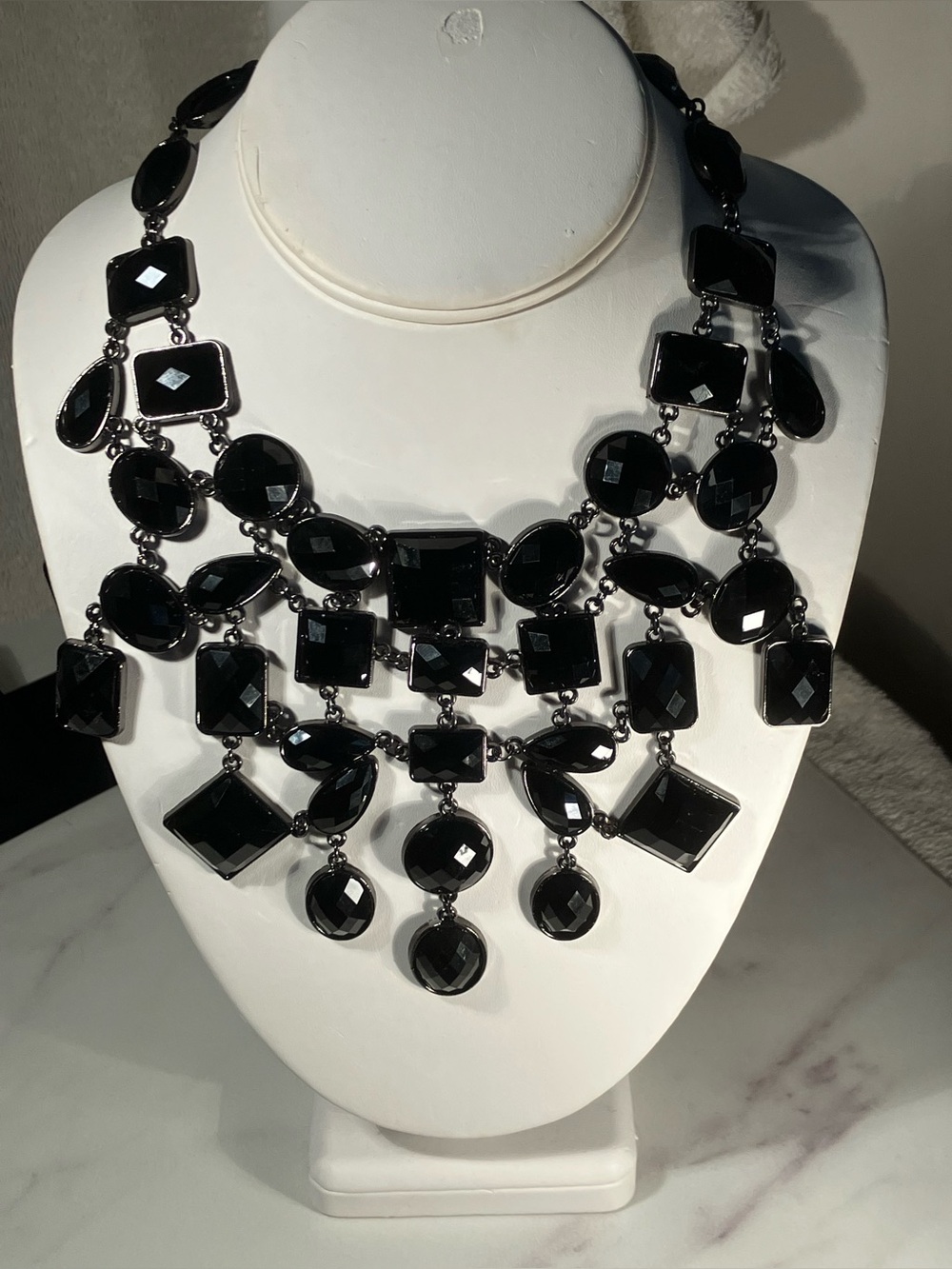 Bold Statement Bib Necklace ‘Temptress’